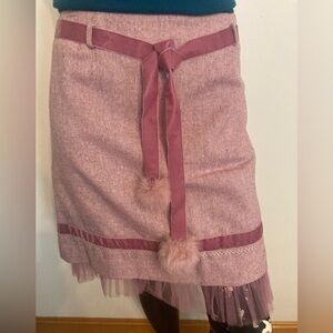 Elegant Pink Skirt with Belt and Fur Accents
Item# TSsk2